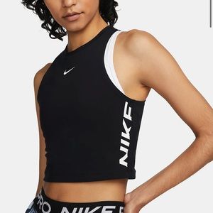 Black Nike pro dri-fit tank